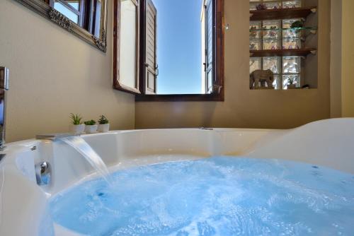 Thalassa mou Seafront suite