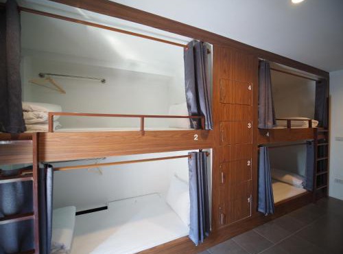 WEE HOSTEL