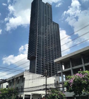 Circle Living Prototype Condominium/Circle2